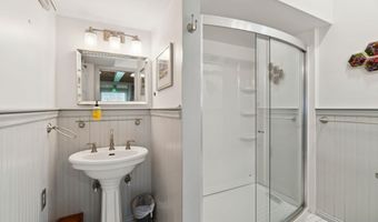 441 Rhoades Hill Rd, Barnard, VT 05031