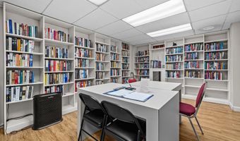 3001 VEAZEY Ter NW 201, Washington, DC 20008