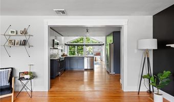 70 Baldwin Orchard Dr, Cranston, RI 02920