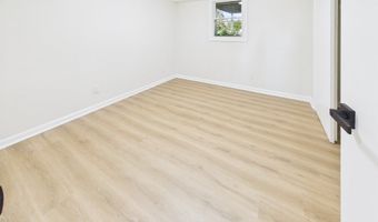 906 Whitmore St, Anderson, IN 46012