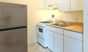 1121 ARLINGTON Blvd 525, Arlington, VA 22209