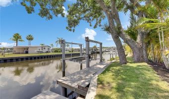6532 SIMONE SHORES Cir, Apollo Beach, FL 33572