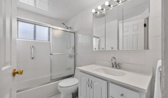 10 Frances Rd, Bayonne, NJ 07035