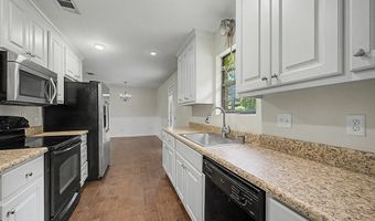 107 Clinton Ln, Albany, GA 31701