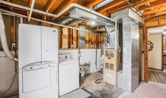 1801 W Cheyenne Ct, Polk City, IA 50226