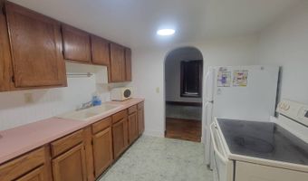2015 L St, Auburn, NE 68305