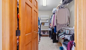 3020 E FALLCREEK Ln, Appleton, WI 54913