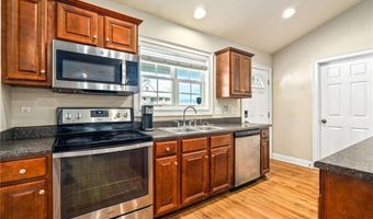 807 W LONGLEAF Dr 15, Auburn, AL 36832