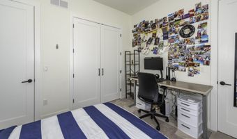 1858 Upland Dr, Ann Arbor, MI 48105