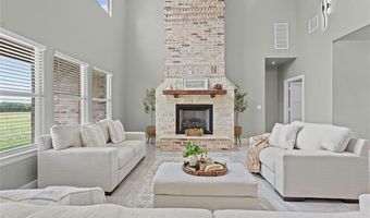 684 Chateau Bnd, Ardmore, OK 73401