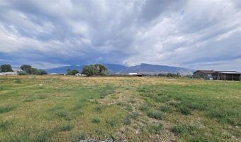 19 Heather Rd, Cody, WY 82414