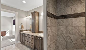 45 S Thompson Ln, Blackfoot, ID 83221