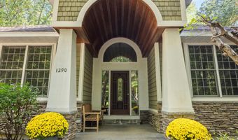 1290 Cramton Ave NE, Ada, MI 49301