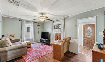 208 S 3rd St, Beresford, SD 57004