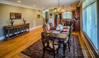 214 Pasture Ln, Banner Elk, NC 28604