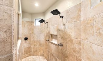 1009 Bluebonnet Ln, Adkins, TX 78101