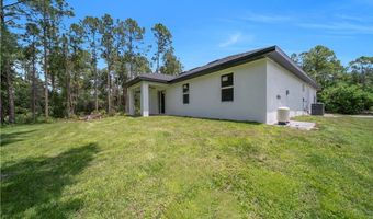 2005 Robert Ave, Alva, FL 33920