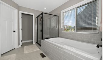 7797 Promontory Dr, Alexandria, KY 41001