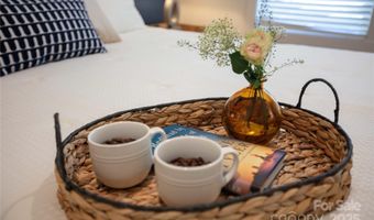 37 S Edgewood Rd, Asheville, NC 28803