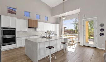 2933 W Owens Way, Anthem, AZ 85086