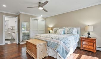 53 Clearview Dr, Brookfield, CT 06804
