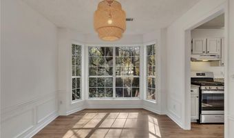 4935 Tanners Spring Dr, Alpharetta, GA 30022