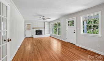 28 Ridgefield Pl, Asheville, NC 28803