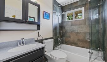 5929 AVON Dr, Bethesda, MD 20814