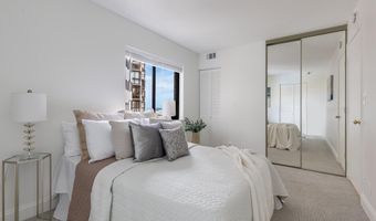 900 N STAFFORD St 1402, Arlington, VA 22203