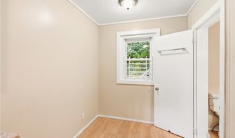 285 Sumner Ct, Akron, OH 44311