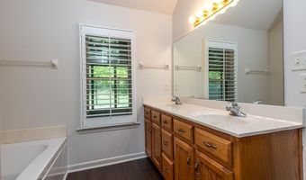 8046 JILLS CREEK Dr, Bartlett, TN 38133