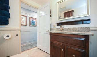 325 Lake Dr, Glocester, RI 02814