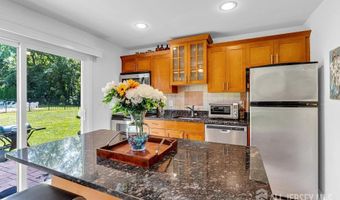 96 East Ave 104, Atlantic Highlands, NJ 07716