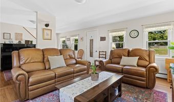 76 W Allenton Rd, North Kingstown, RI 02852