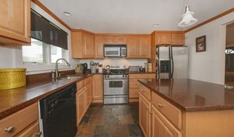 100 Pratt Rd, Clinton, CT 06413