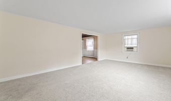 608 Berkeley Ave, Beachwood, NJ 08722