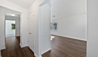 120 Birchwood Dr, Ballwin, MO 63011