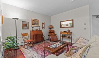 30 Eastman Farm Rd 30, Burlington, VT 05408