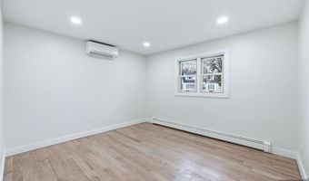 20 Dojean Ct, Bergenfield, NJ 07621