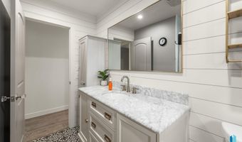 113 S 5th Ave, Brandon, SD 57005