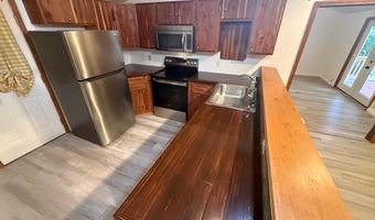200 Watts Ln, Big Sandy, TN 38221