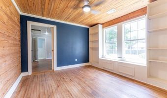 251 W Mark St, Batesville, AR 72501