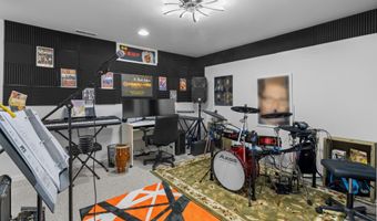 8 TAMAR Ct, Bear, DE 19701