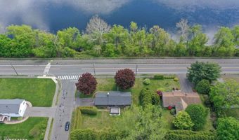 629 River Rd, Agawam, MA 01001