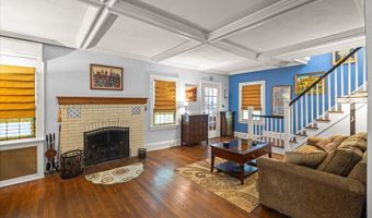 42 Robbins Ave, Amityville, NY 11701