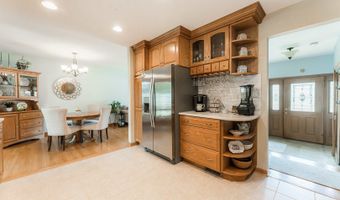 554 N Green Ridge St, Addison, IL 60101