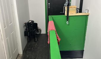 71 1st St, Bangor, ME 04401