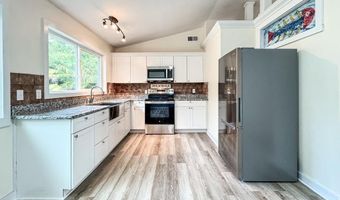 222 Ave D, Apalachicola, FL 32320