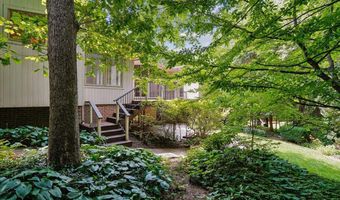 9009 CHARRED OAK Dr, Bethesda, MD 20817