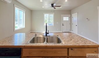 359 Challis Ave, Arco, ID 83213
